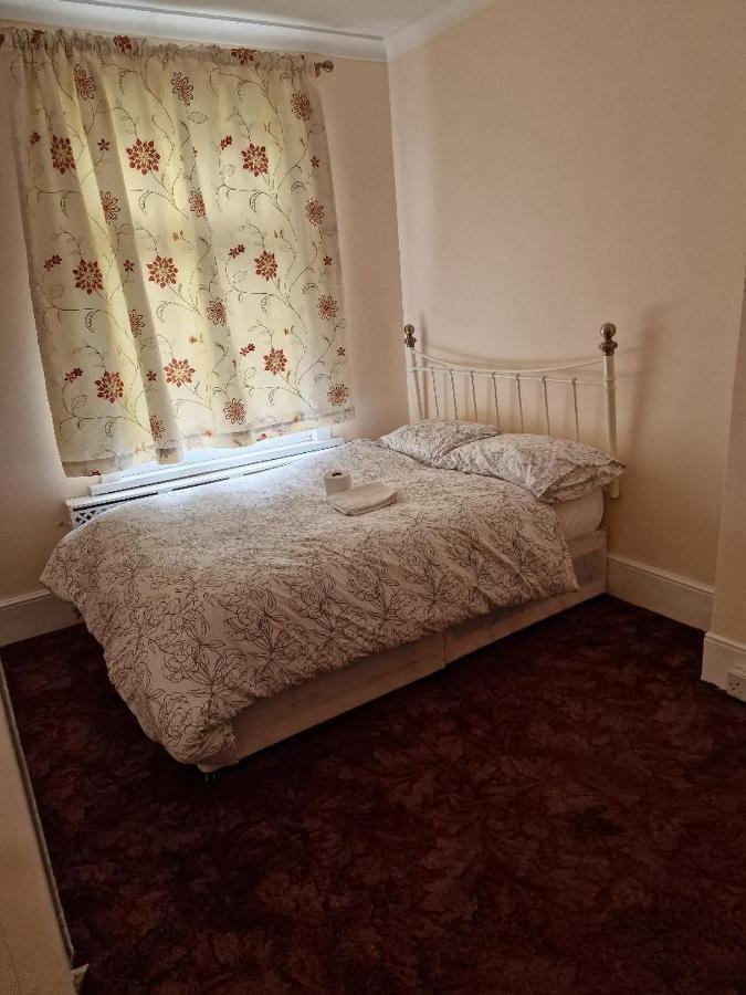 شقة Abbey Wood  في Congress Road Abbeywood المظهر الخارجي الصورة